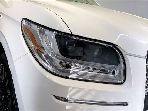 Used 2021 Lincoln Navigator Black Label AWD/4WD image 12