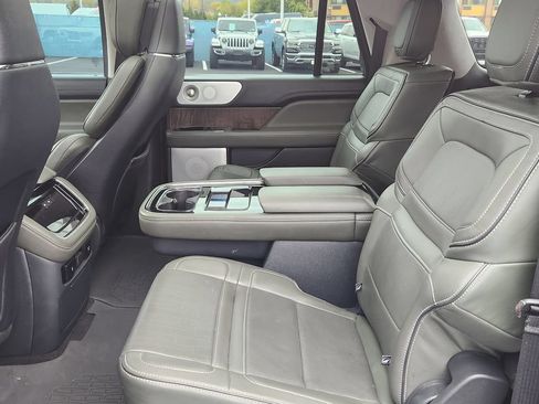 Used 2023 Lincoln Navigator L Black Label AWD/4WD image 11