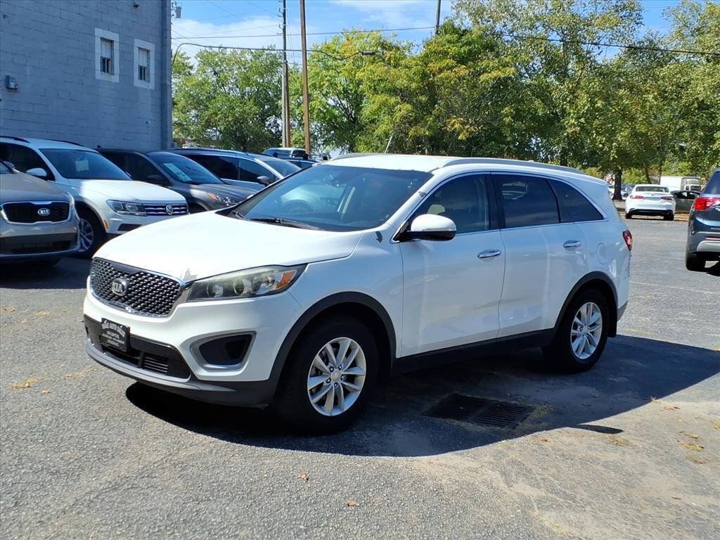 Used 2017 Kia Sorento FWD w/ LX Convenience Package image 9