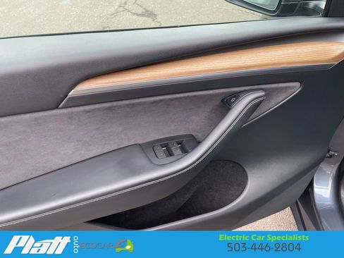 Used 2022 Tesla Model Y Performance image 21