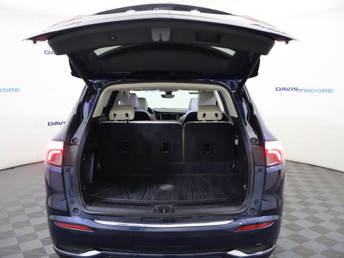 Used 2023 Buick Enclave Avenir w/ Avenir Technology Package image 8