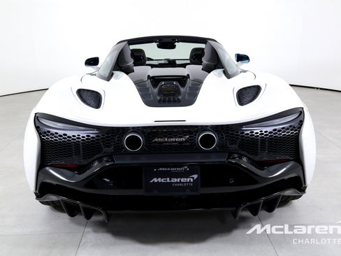 Used 2025 McLaren Artura Spider image 9