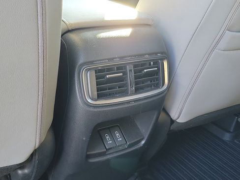 Used 2018 Honda CR-V Touring image 16