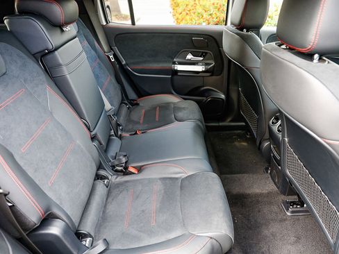 Used 2023 Mercedes-Benz EQB 350 4MATIC SUV image 18