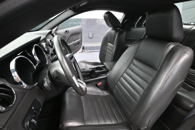 Used 2006 Ford Mustang GT Premium RWD image 17