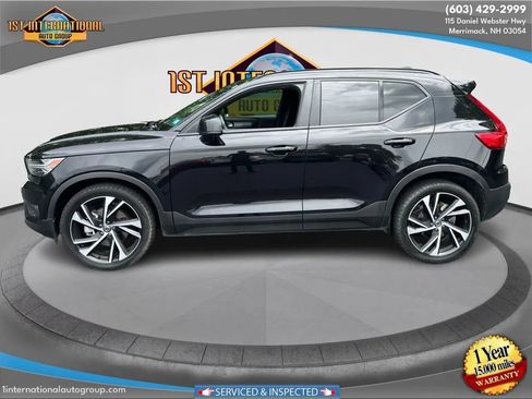 Used 2021 Volvo XC40 T5 R-Design w/ Climate Package image 5