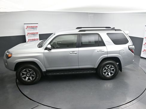 Used 2024 Toyota 4Runner TRD Off-Road Premium AWD/4WD image 27