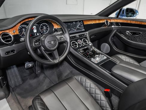 Certified 2022 Bentley Continental GT V8 AWD/4WD image 19