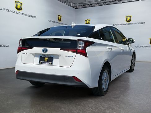 Used 2022 Toyota Prius LE FWD image 5
