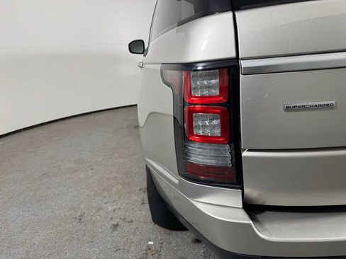 Used 2015 Land Rover Range Rover Supercharged image 9