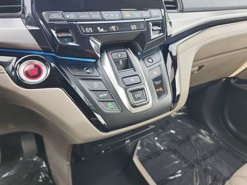 Certified 2023 Honda Odyssey Touring image 26