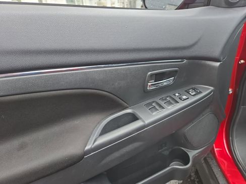 Used 2025 Mitsubishi Outlander Sport SE image 11