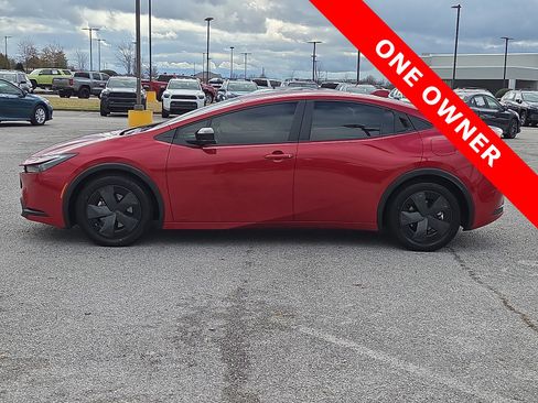 Used 2023 Toyota Prius LE image 3