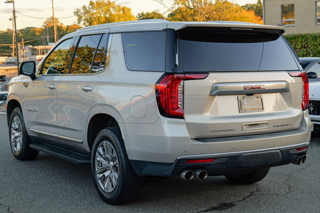 Used 2023 GMC Yukon Denali AWD/4WD image 5