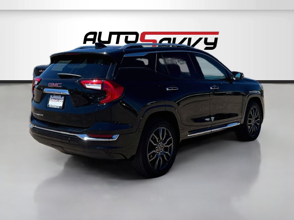 Used 2024 GMC Terrain Denali w/ Black Diamond Edition AWD/4WD image 7