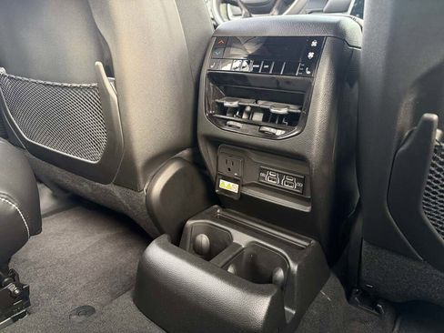 New 2025 Jeep Grand Cherokee L Limited image 24