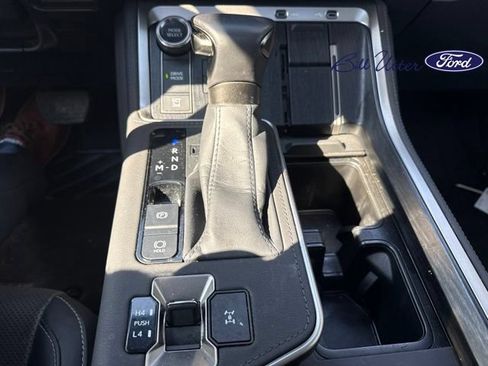 Used 2024 Lexus GX 550 w/ Accessory Package (31) AWD/4WD image 14