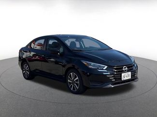 Used 2025 Nissan Versa SV video 2