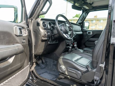 Used 2023 Jeep Wrangler Unlimited Sahara w/ Cold Weather Group AWD/4WD image 14
