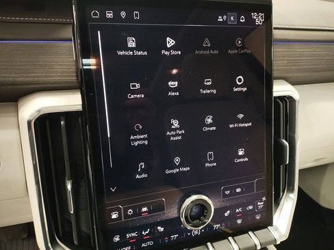 Used 2025 GMC Acadia Denali w/ Super Cruise Package image 32