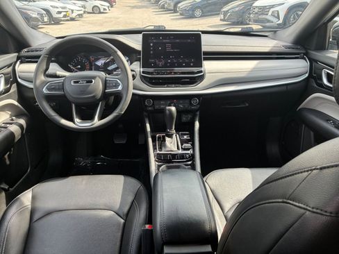 Used 2025 Jeep Compass Limited AWD/4WD image 28