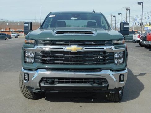 New 2026 Chevrolet Silverado 2500 LT image 3