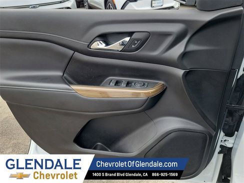 Certified 2023 GMC Acadia SLE image 36