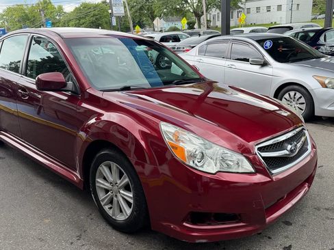 Used 2010 Subaru Legacy 2.5i Premium AWD/4WD image 7