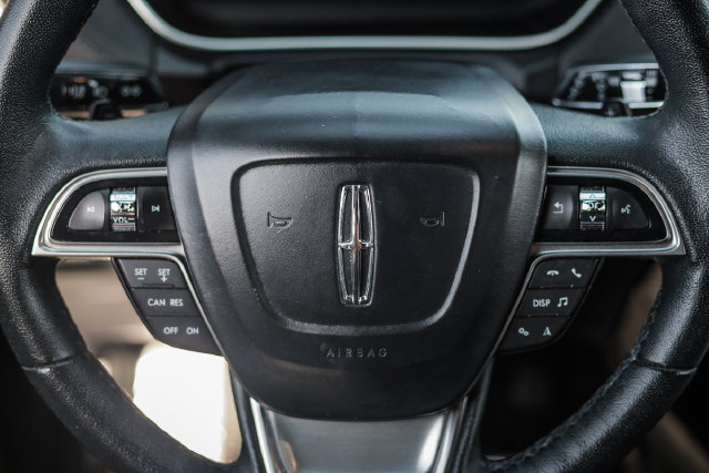 Used 2019 Lincoln Nautilus Premier AWD/4WD image 29