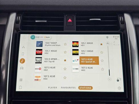 Used 2025 Land Rover Discovery Dynamic SE image 30