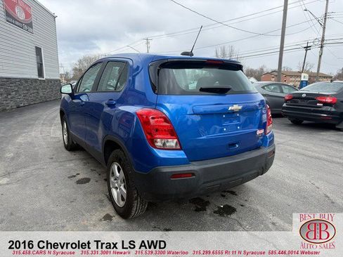 Used 2016 Chevrolet Trax LS w/ LPO, Cargo Package image 5