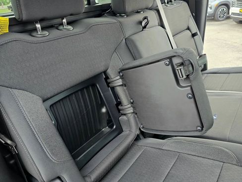 New 2025 Chevrolet Silverado 1500 Custom image 28