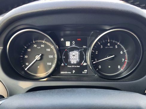 Used 2018 Land Rover Discovery Sport HSE AWD/4WD image 14