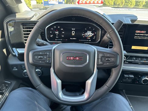 Used 2026 GMC Sierra 2500 SLT w/ SLT Premium Package AWD/4WD image 17