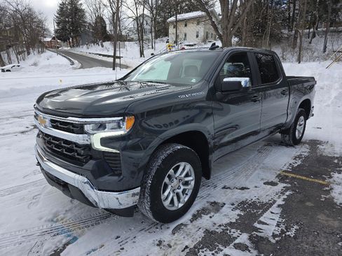 New 2026 Chevrolet Silverado 1500 LT w/ Convenience Package II image 3