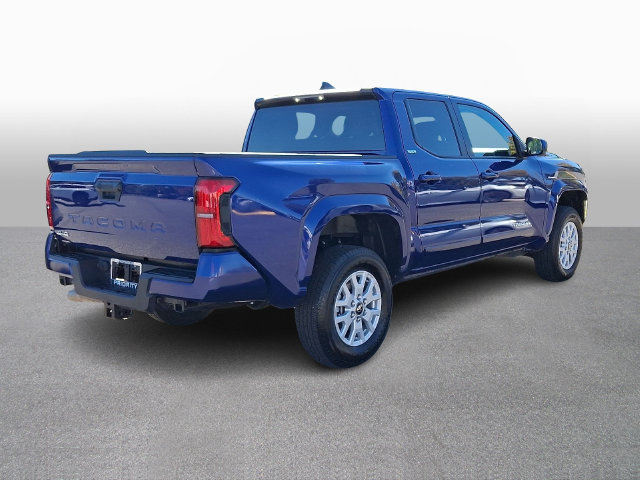 Used 2025 Toyota Tacoma SR5 AWD/4WD image 4