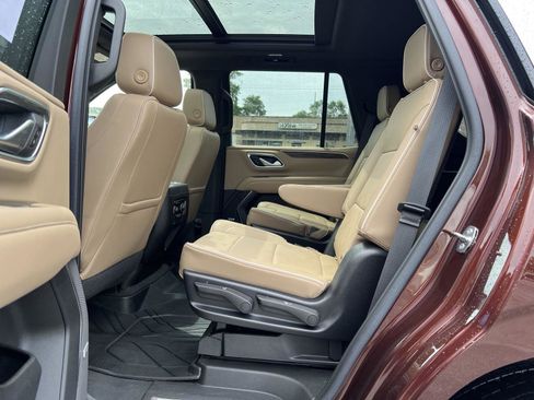 Used 2022 Chevrolet Tahoe Premier AWD/4WD image 42