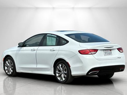 Used 2015 Chrysler 200 S FWD image 5