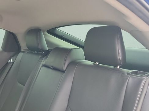 Certified 2023 Toyota Prius XLE FWD image 10