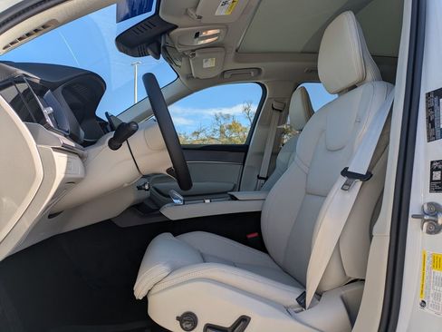 New 2026 Volvo XC90 B6 Ultra w/ Protection Package AWD/4WD image 2