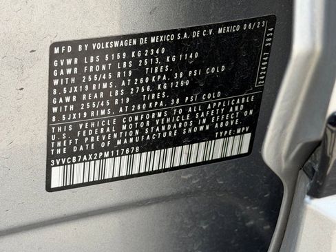 Certified 2023 Volkswagen Tiguan SE R-Line image 10