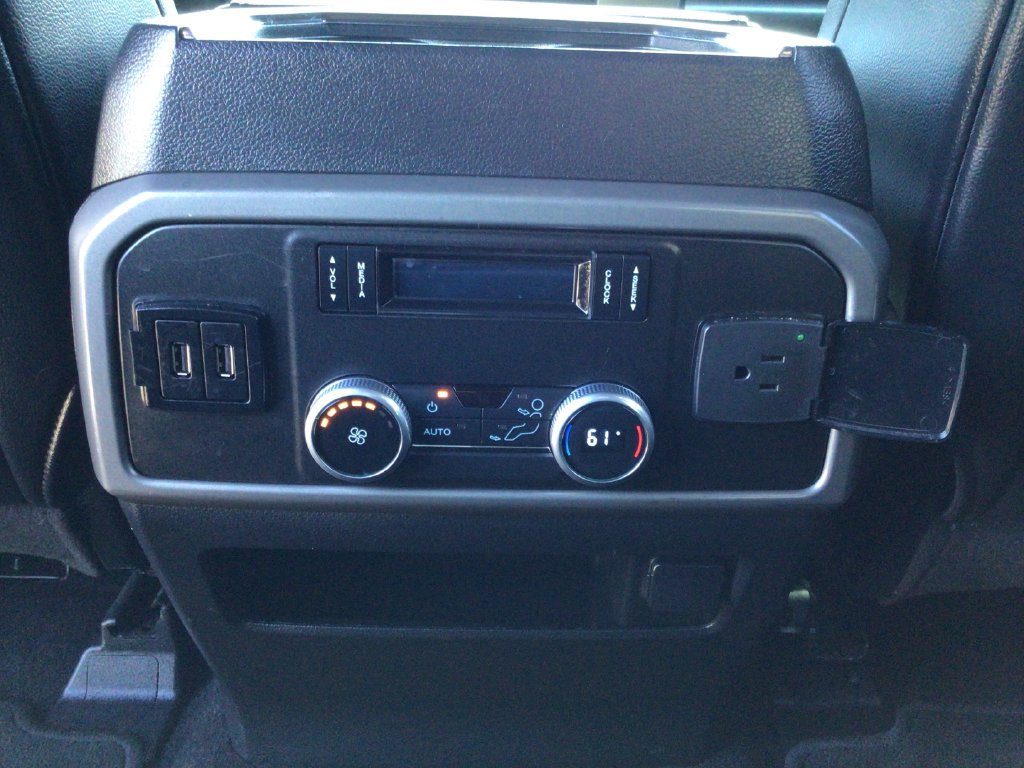 Used 2020 Ford Expedition XLT w/ Equipment Group 202A AWD/4WD image 34