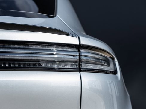 Certified 2025 Porsche Cayenne S image 16