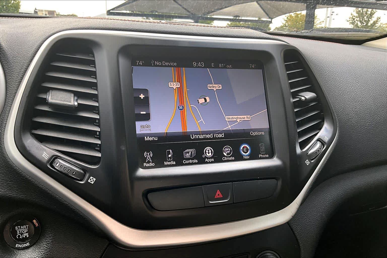 Used 2016 Jeep Cherokee Limited w/ Trailer Tow Group AWD/4WD image 35