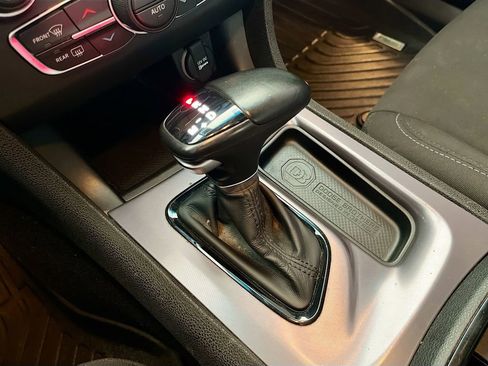 Used 2022 Dodge Charger R/T w/ Blacktop Package image 17