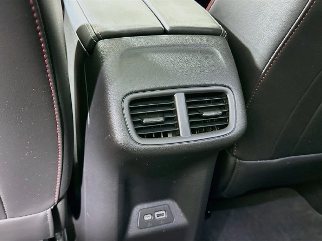 Used 2023 Buick Envision Essence w/ Sport Touring Package AWD/4WD image 31