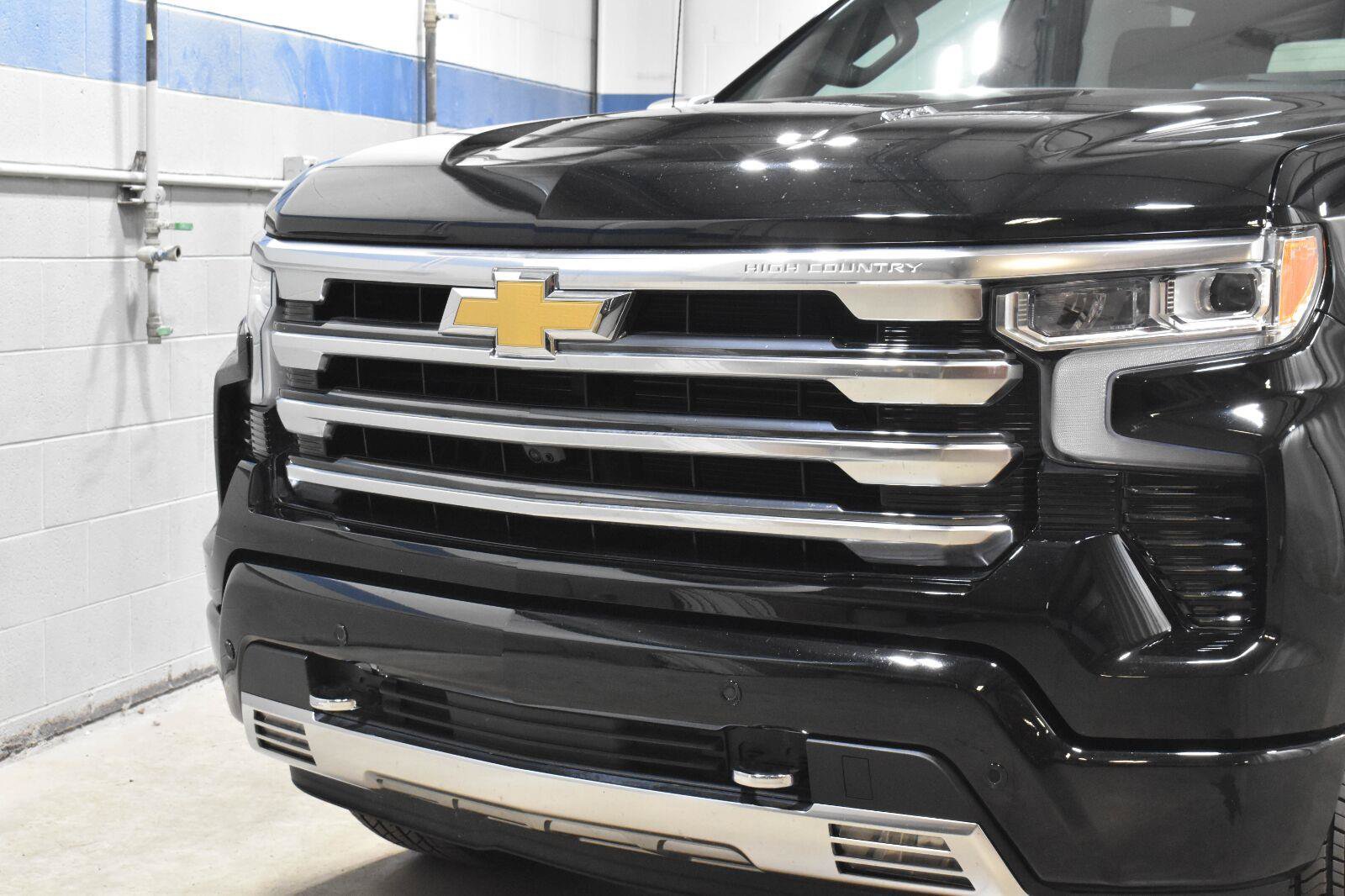 Used 2026 Chevrolet Silverado 1500 High Country w/ Technology Package AWD/4WD image 28