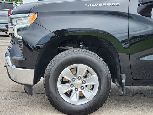 Used 2025 Chevrolet Silverado 1500 LT AWD/4WD image 9