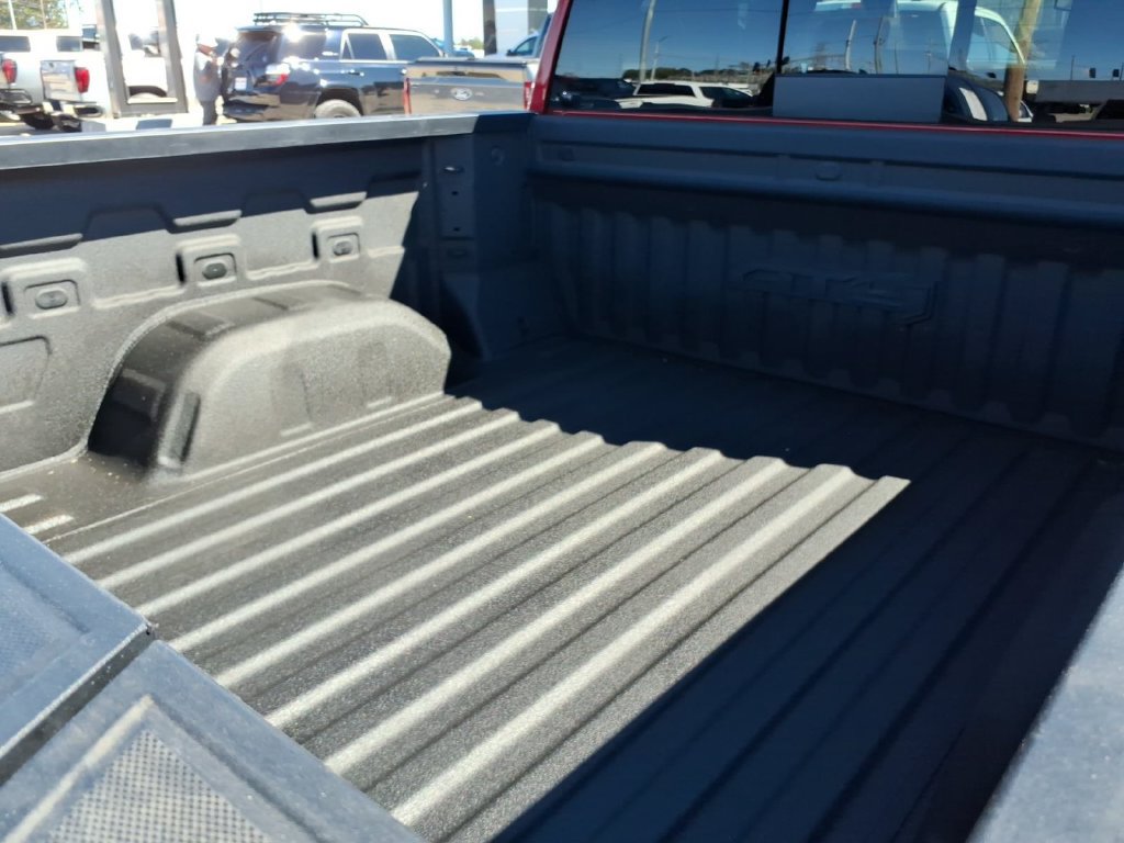 Used 2024 GMC Sierra 1500 AT4 w/ AT4 Premium Package AWD/4WD image 18