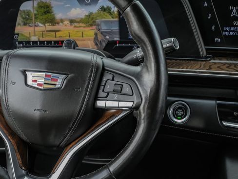Used 2021 Cadillac Escalade ESV Premium Luxury Platinum AWD/4WD image 17